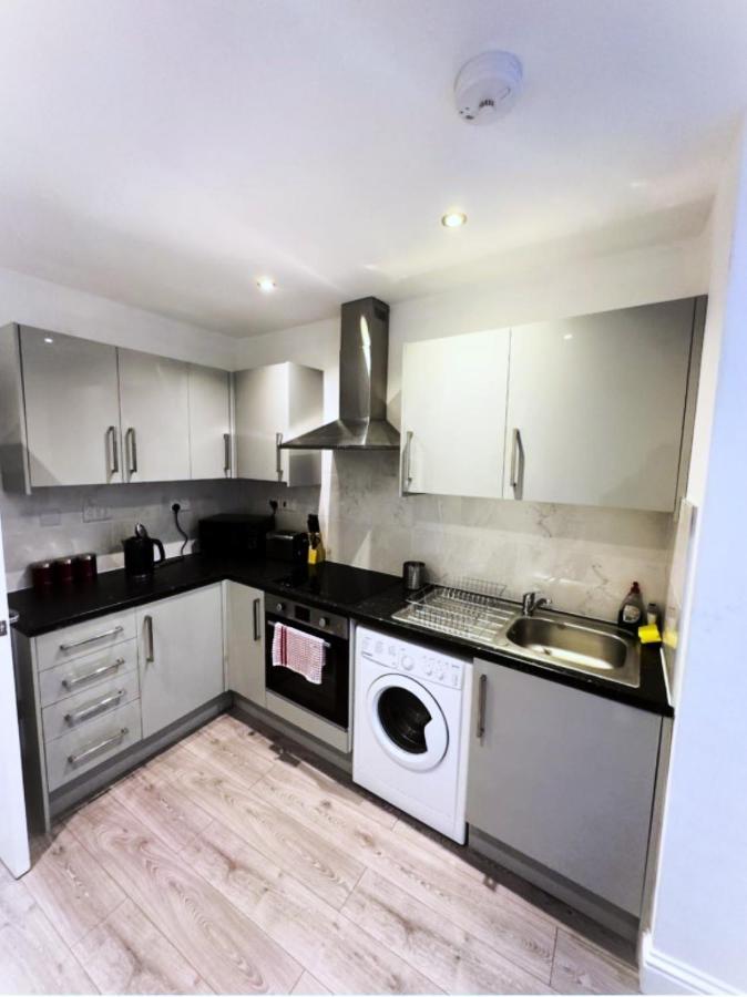 Attractive 2 Bed Apartments Free Wi-Fi And Parking Croydon Dış mekan fotoğraf